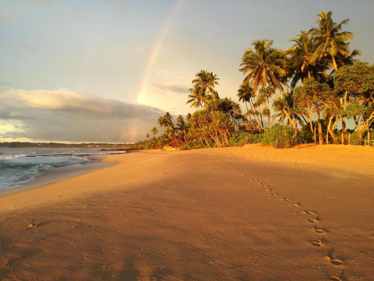 Serein Beach Hotel Tangalle Exterior photo