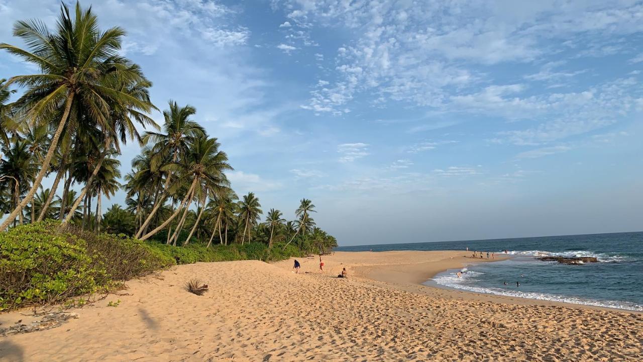 Serein Beach Hotel Tangalle Exterior photo